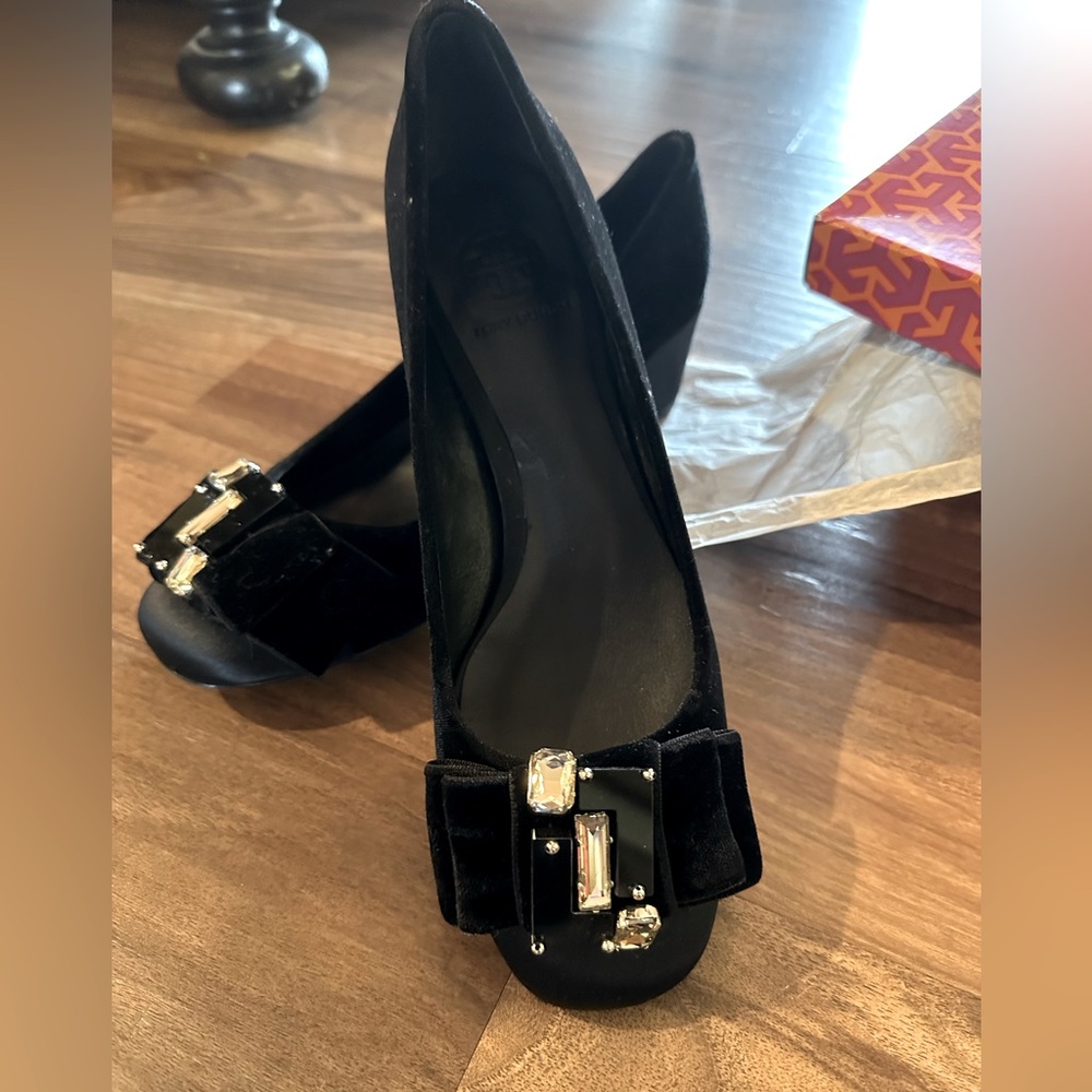 Tory Burch Black Velvet Satin rhinestone pumps